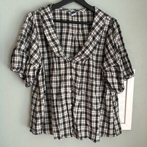 Old Navy plaid Peter Pan collar shirt, M tall, black & white plaid